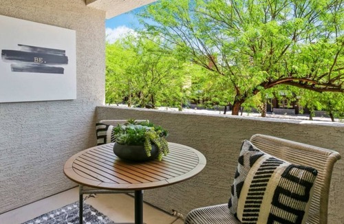 Glendale Sports and Entertainment District House | Zone Westgate Ideal 2BR Condo w Gym & Pool for Family Vacations