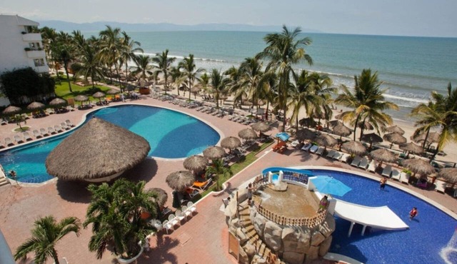 1 Bedroom Suite in Emotions Resort and Suites 1BR/2Bath w/Platinum benefits