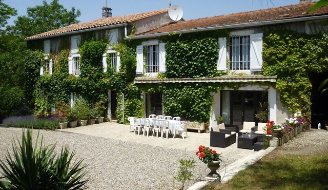 18th century private Domaine with large pool set in 12 acres in Peyrefitte-Du-Razès