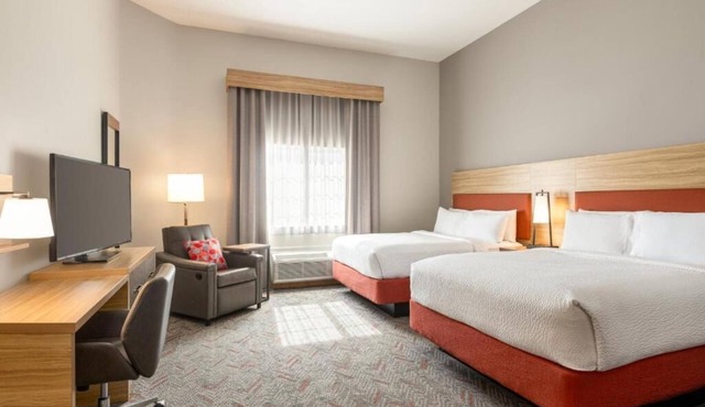 2 Inviting Rooms Close to Local Charm – Perfect for Couples Exploring Houston