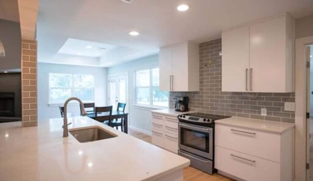2 Large Bedrooms | Private | Downtown