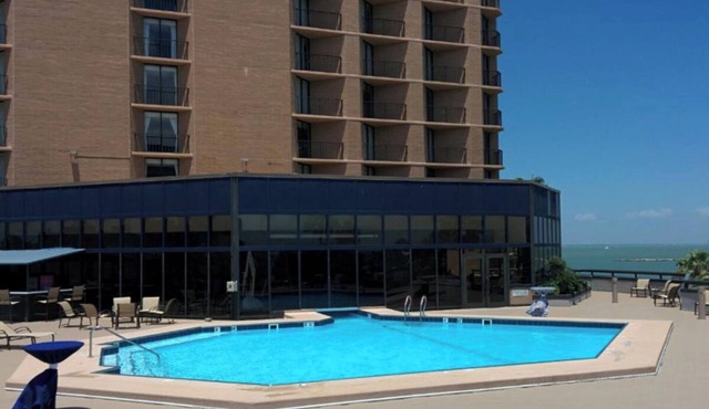 2 Pet-friendly Units | Central Coastal City Stay Near Marina Tours