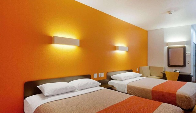 2 Queen Beds | Non-Smoking