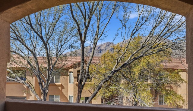 2nd floor includes many personal touches and upgrades making a Perfect rental