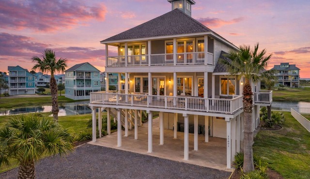 2nd Row Beach 6BR | Sleeps 15 | Pointe West Amenities