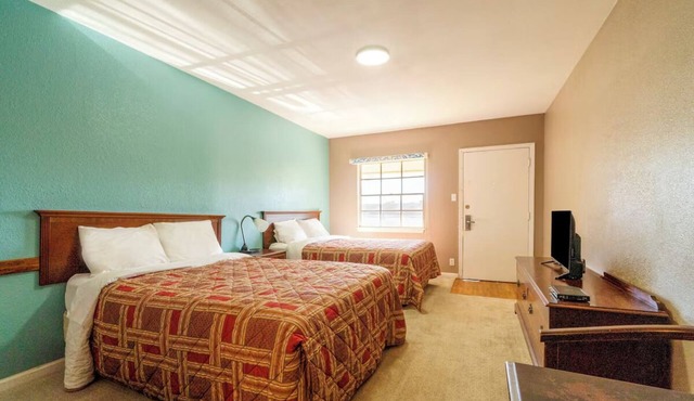 3 Affordable Rooms for Families & Groups | Yoakum Heritage Museum - 1.3 mi away