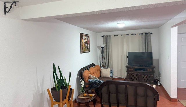 3 bedroom house 10 minutes from Antigua, down the road from Parque Florencia