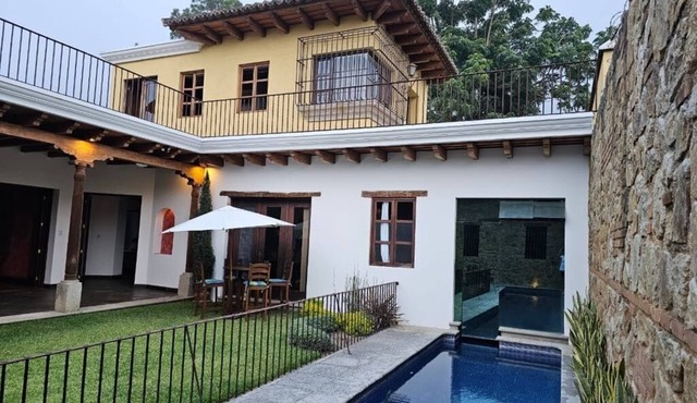 3 bedroom luxury home with private pool with a view of the volcano