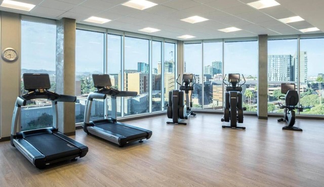 3 Central Tempe Rooms – Free Breakfast, Pool, Near Mill Ave, Desert Attractions