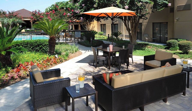 3 Peaceful Rooms Ideal for Business or Leisure | Outdoor Pool Access