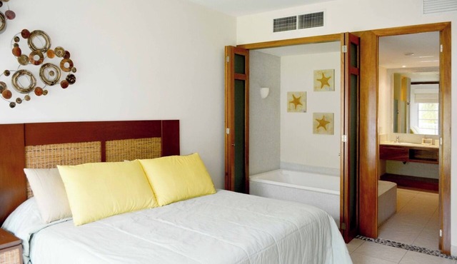 3Rec + Jacuzzi, Pool, Balcones, in Acapulco Diamante for the whole family.