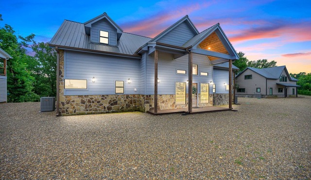 4 Bedrooms | 12 Guest | 3.5 Baths