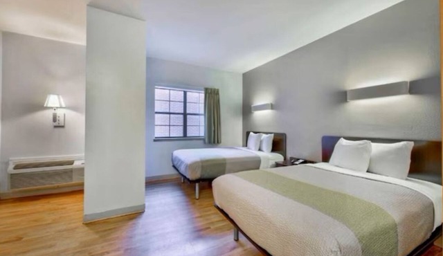 4 Relaxing Private Rooms Retreat Perfect for Beaumont Layovers + Exploring