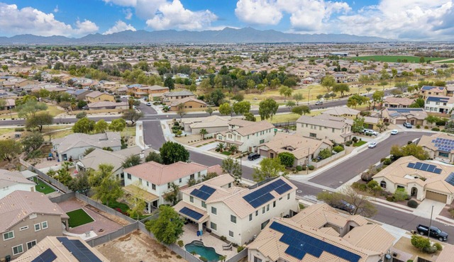 4bd, King & Queen Beds, Private Pool, Full Kitchen, Infrared Sauna