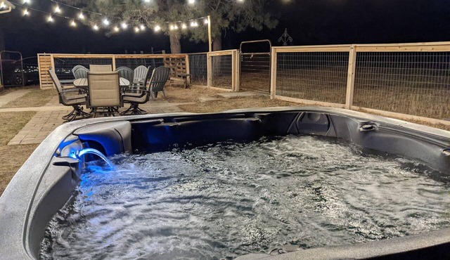 4BR/4Acre🌲Pine Ranch🌲Hot Tub🦌Fire Pit🦌Game Rm