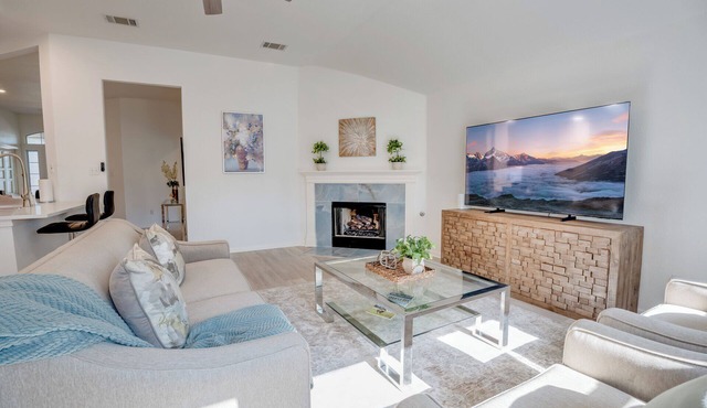 5 Bedroom, Private fenced yard, Indoor Fireplace, Prime Location