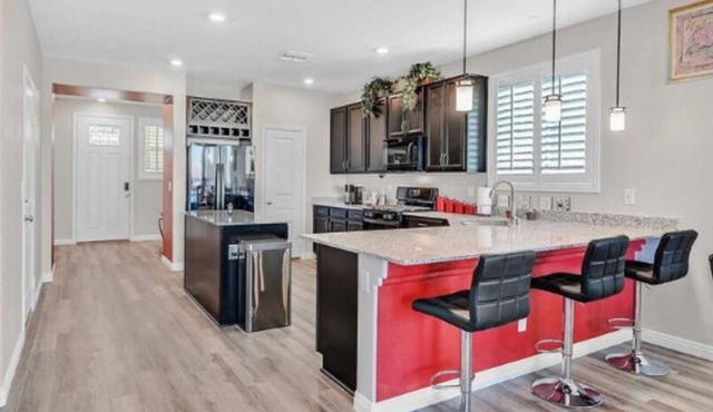 5Bdrm Prime Location Oasis