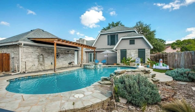 5BR w/Heated Pool, Spa, Arcade, BBQ, Sleeps 14