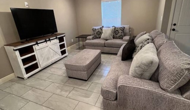 9020 3 Bed 2.5 Bath Duplex