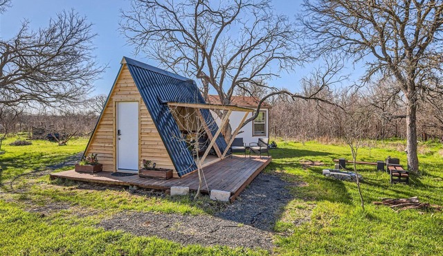 A-Frame cabin on 5 acres, just 20 mins from downtown