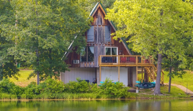 A-frame Lakefront Cabin near Spring River