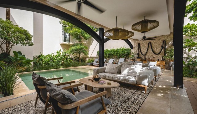 Adoro Hotel Boutique