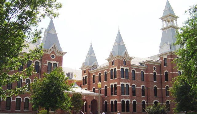 Affordable Getaway at Knights Inn Franklin Ave Waco! Pet-friendly, Free Parking