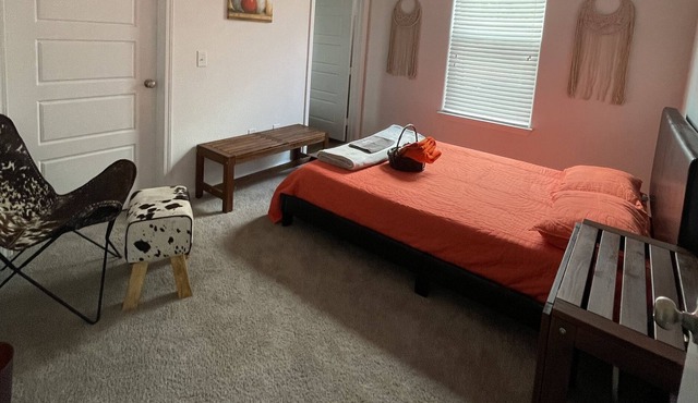Affordable Private Room & Bath