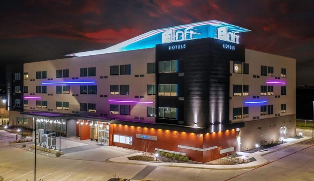 Aloft by Marriott Dallas Arlington South