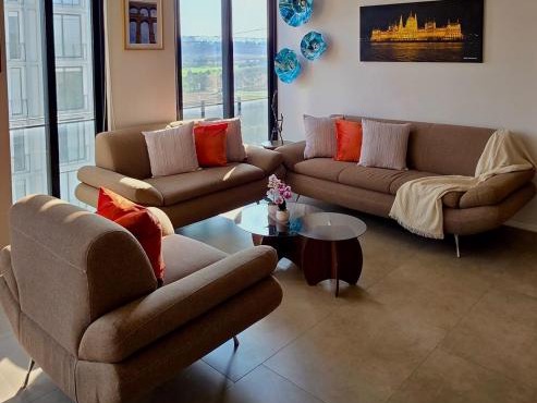 Alto8 Premium apartment with A C pool and view