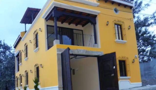 Antigua Gardens Spacious 4-bedroom house in enchanting Alotenango with WiFi
