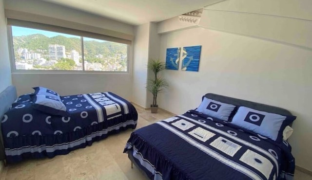 Apartment on the coast with ocean view!