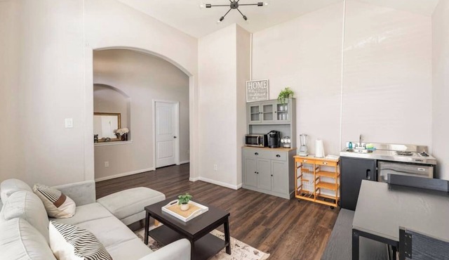 Arbor Suite | Cypress Grove