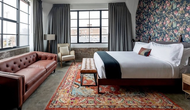 Arrive Memphis, Bigger Studio Room, Dogs Allowed, Minutes to Court Square!