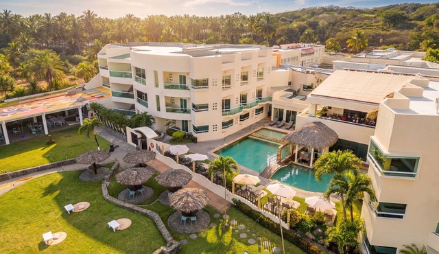 Artisan Family Hotels And Resorts Playa Esmeralda