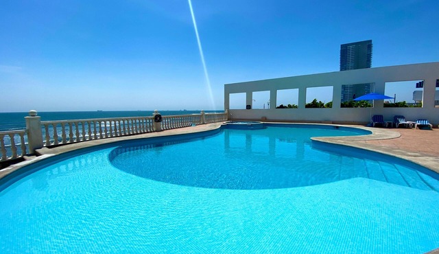 Astur Hotel y Suites