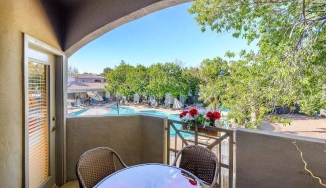 AUGUST SPECIAL - Tempe, Arizona-GREAT LOCATION-Look at the amenities!