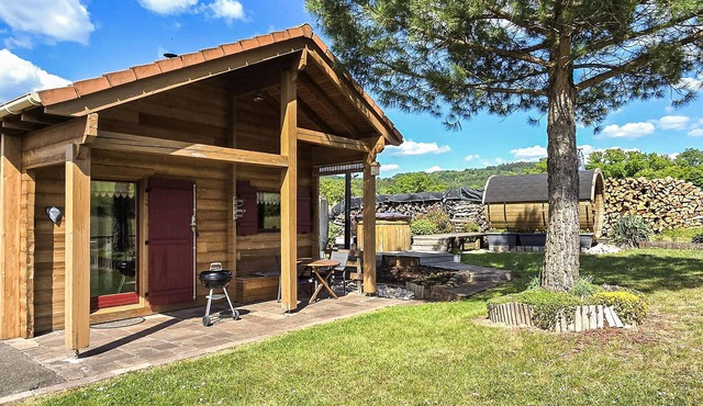 Awesome home in Denipaire with sauna in Denipaire