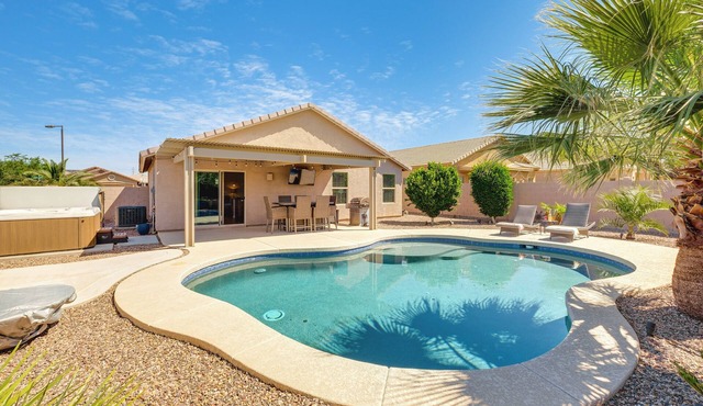 Backyard Oasis: Updated San Tan Valley Escape