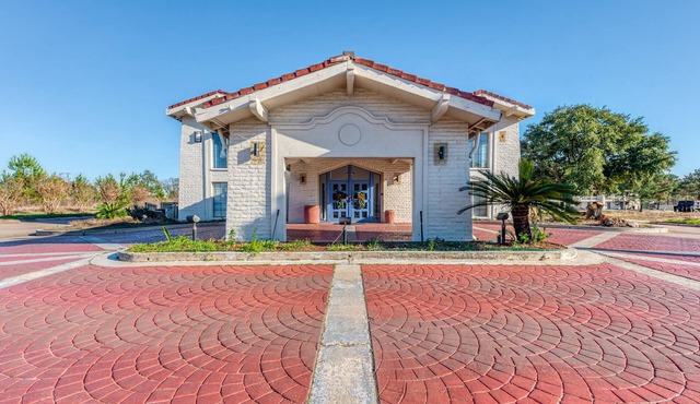 Baymont by Wyndham Nacogdoches Near University