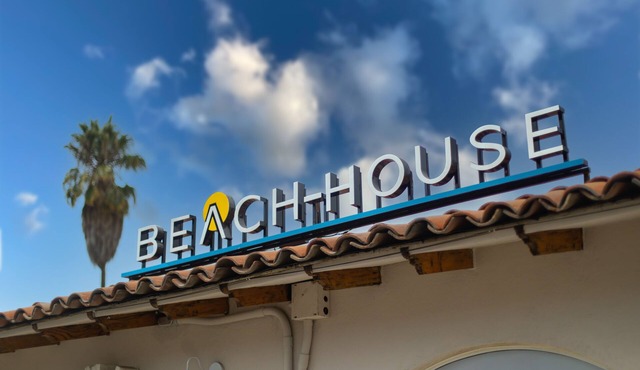 Beach House by Eazy