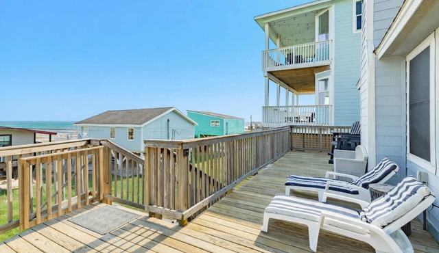 Beach Therapy - Water Views, Near Beach Entrance!