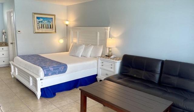 Beachgate Condo Suites and Hotel 437
