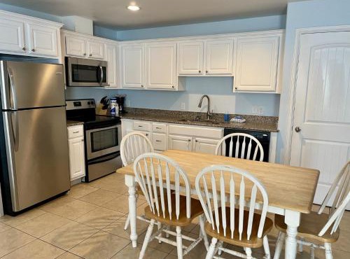 Beachgate Condo Suites and Hotel 526 condo