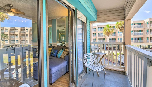 Beachside Corpus Christi Condo w/Amenities!