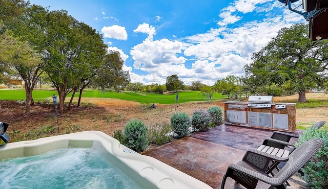 Beautiful escape with private hot tub, game room & washer/dryer