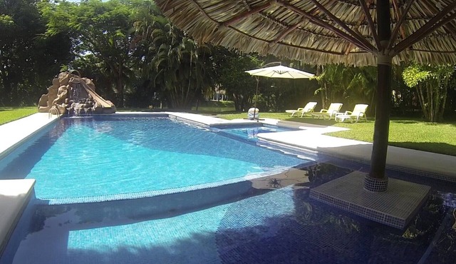 Beautiful Five Bedroom Ocean Home CH002