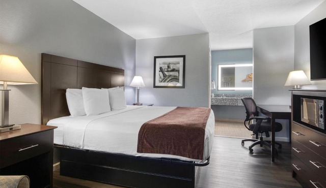 Best Western Lake Conroe Inn