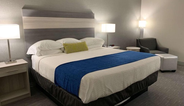 Best Western Plus Clarks Summit Scranton Hotel in Clarks Summit