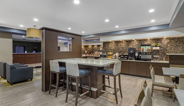 Best Western Plus North Houston Inn & Suites